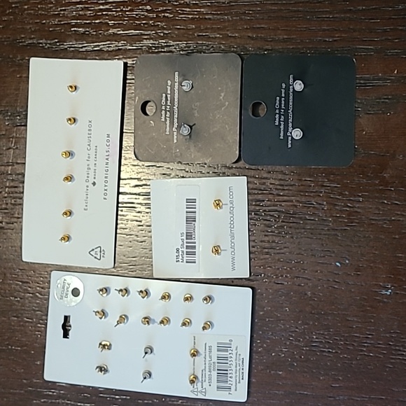 Earring Bundle New with tags Lot of earrings silver tone and gold tone collectio - Picture 6 of 7